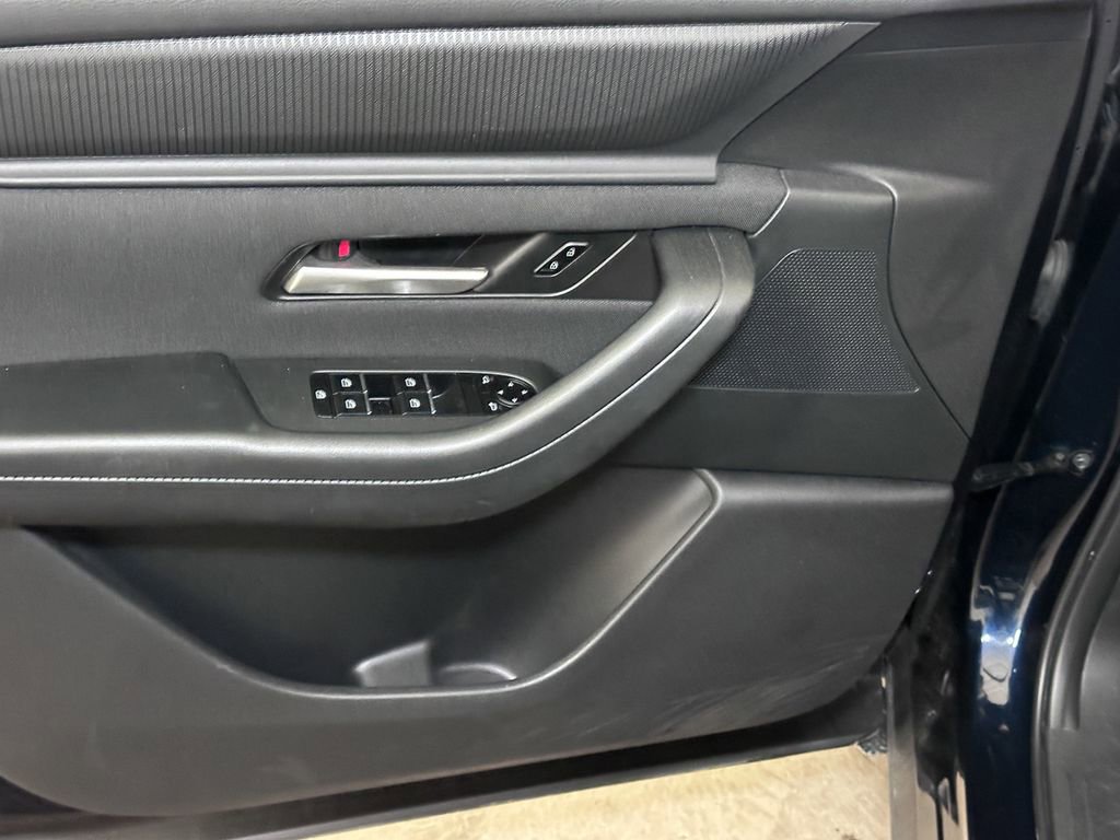 Used 2025 MAZDA CX-90 3.3 Turbo w/ Select Package image 26