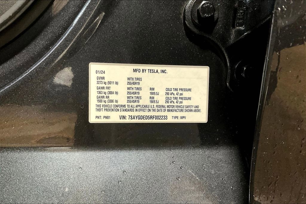 Used 2024 Tesla Model Y 2WD image 18