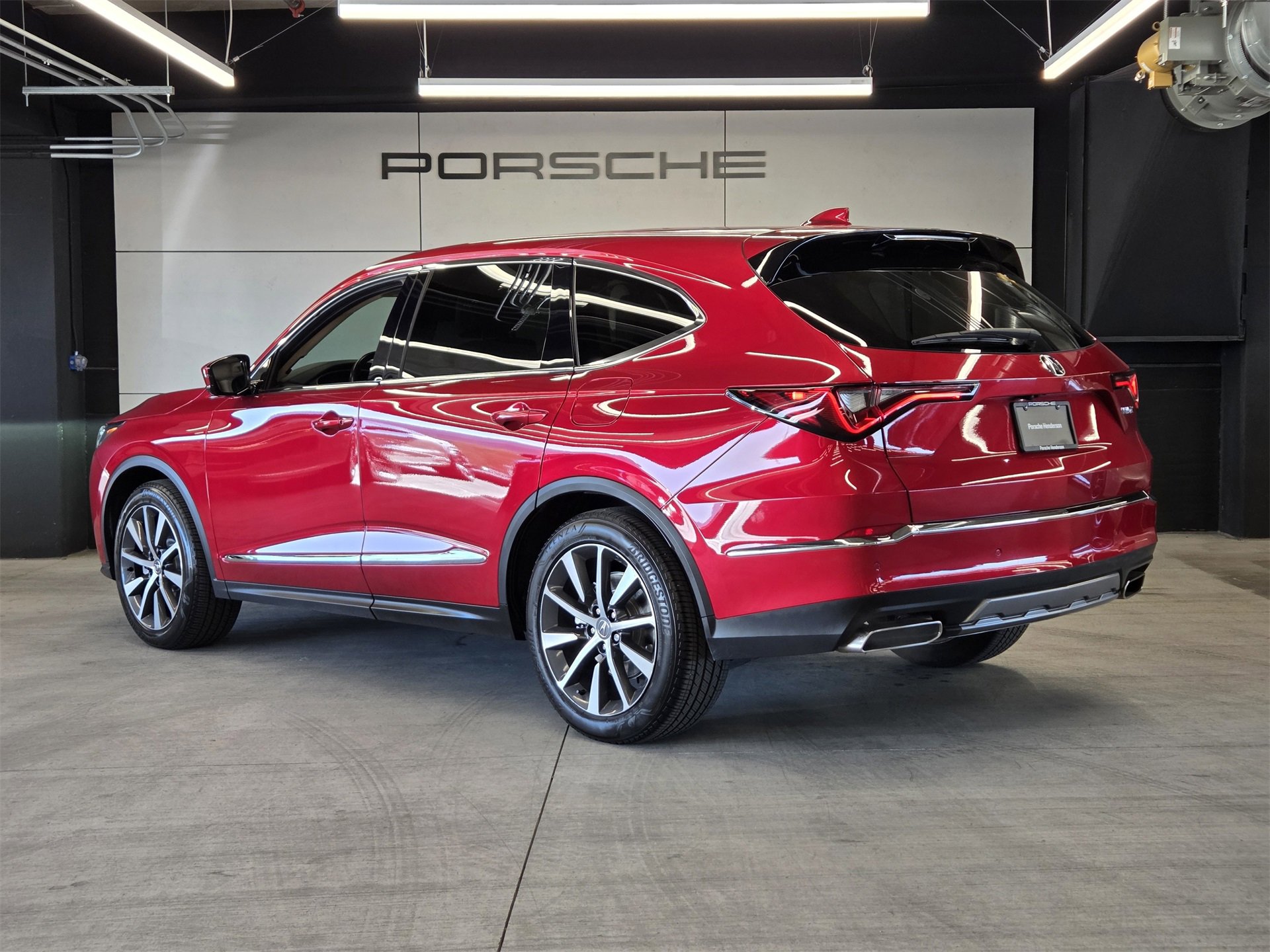 Used 2025 Acura MDX w/ Technology Package image 3