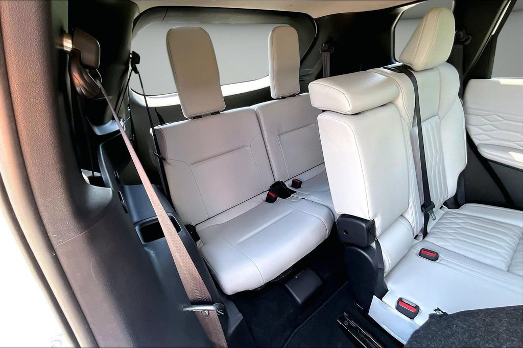Used 2025 Mitsubishi Outlander SEL AWD/4WD image 26