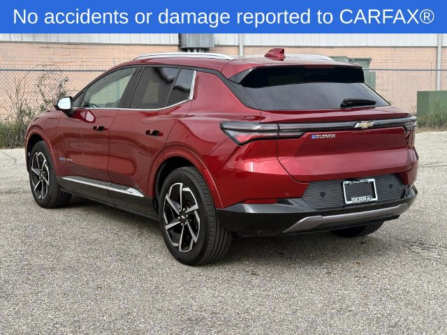 Certified 2024 Chevrolet Equinox EV LT FWD image 3