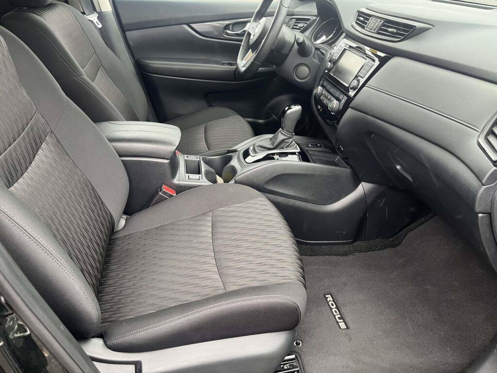 Used 2020 Nissan Rogue SV w/ Premium Package AWD/4WD image 22