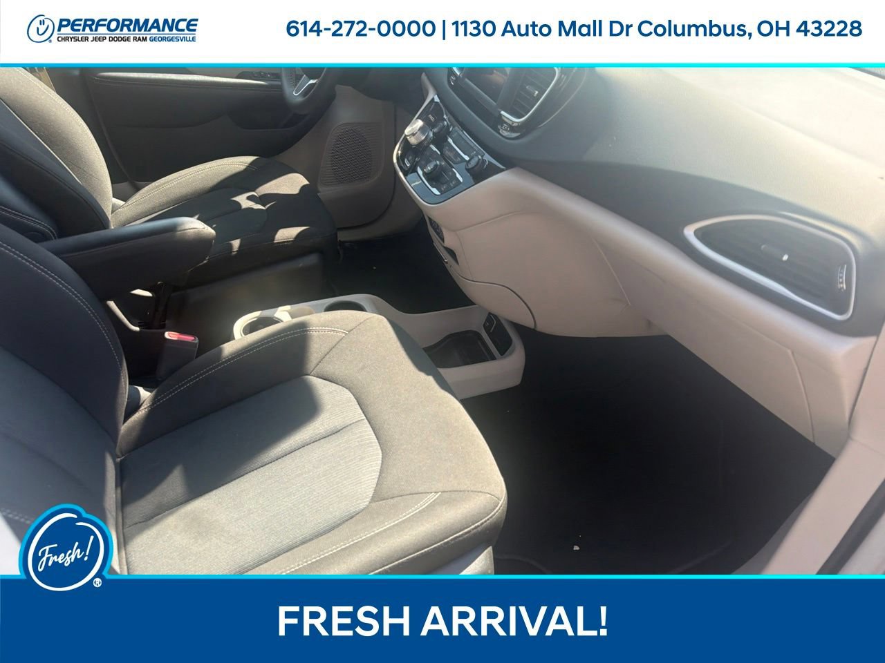 Used 2023 Chrysler Voyager LX FWD image 16