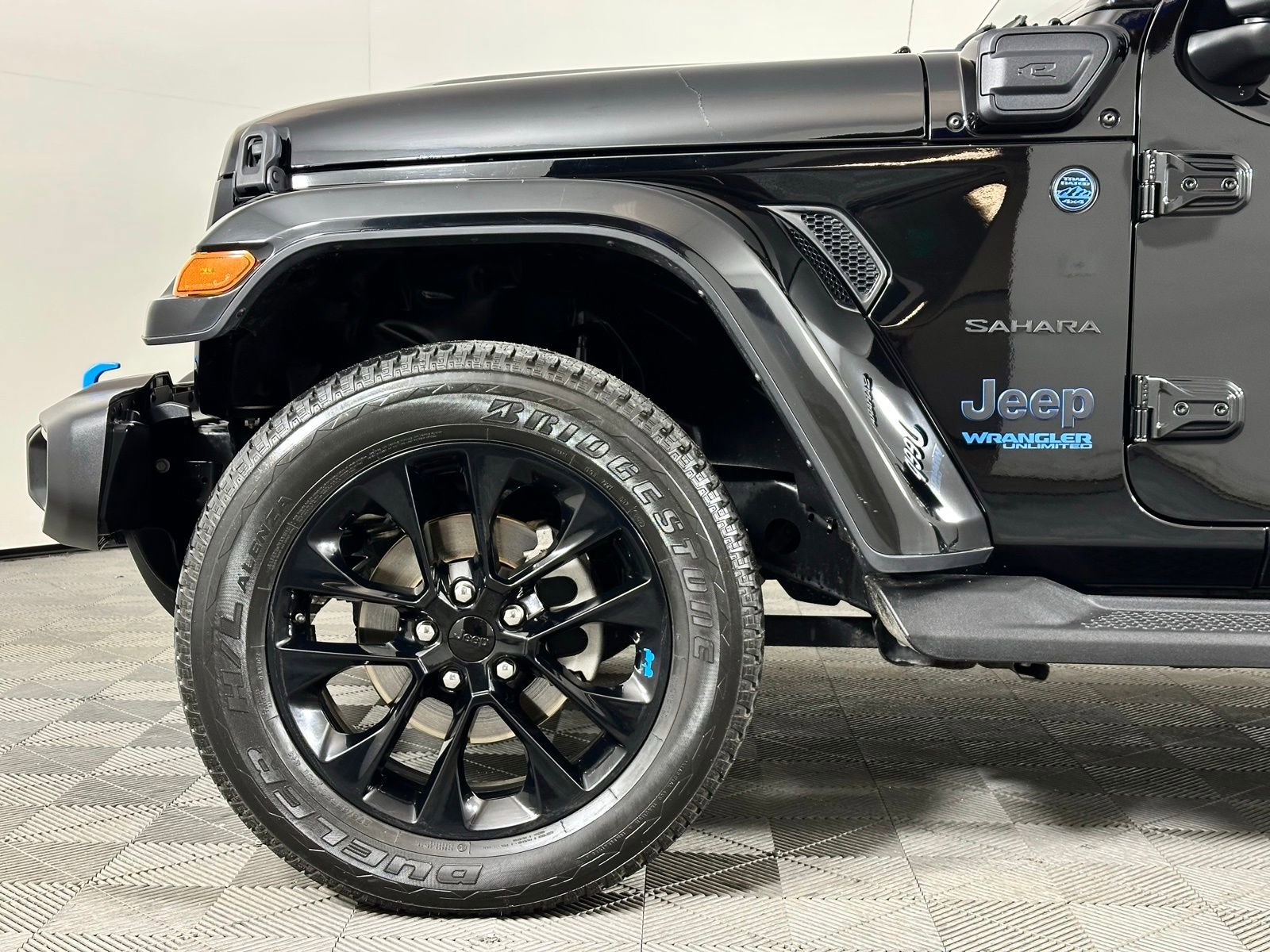 Used 2022 Jeep Wrangler Unlimited Sahara 4xe w/ Cold Weather Group image 9