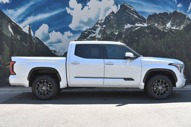 Used 2023 Toyota Tundra Platinum AWD/4WD image 2