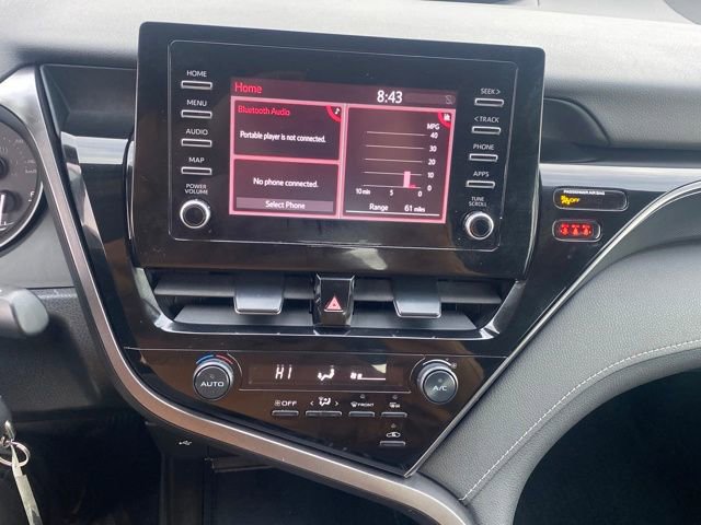 Used 2023 Toyota Camry SE image 9