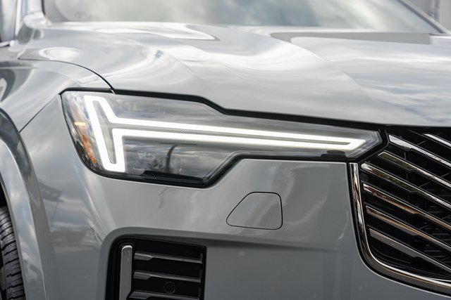 New 2026 Volvo XC90 B6 Plus w/ Protection Package Premier image 13