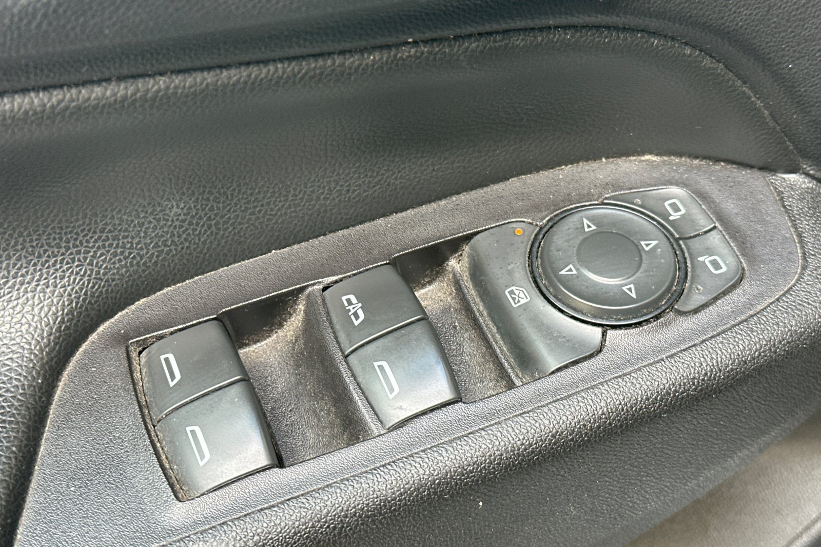 Used 2019 Chevrolet Equinox LT FWD image 13
