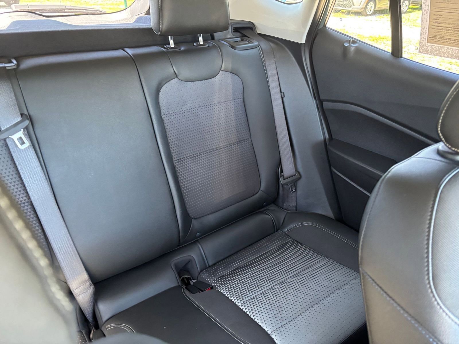 Used 2025 Chevrolet Trax LT w/ LT Convenience Package image 38