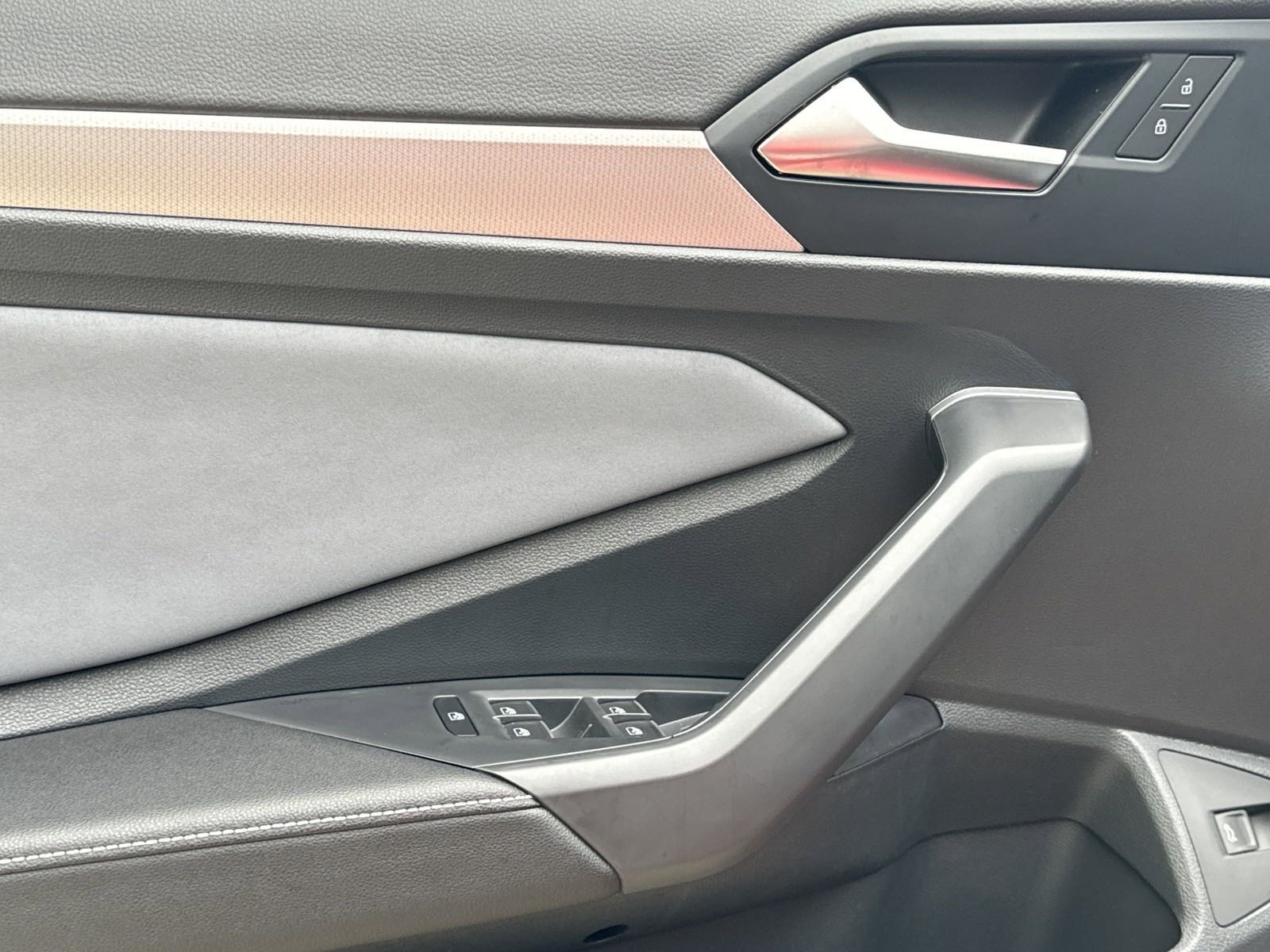 New 2026 Volkswagen Jetta SE FWD image 6