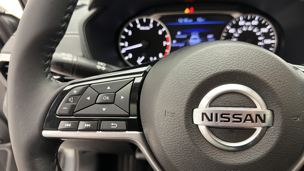 Used 2021 Nissan Altima 2.5 SV w/ SV Premium Package FWD image 18