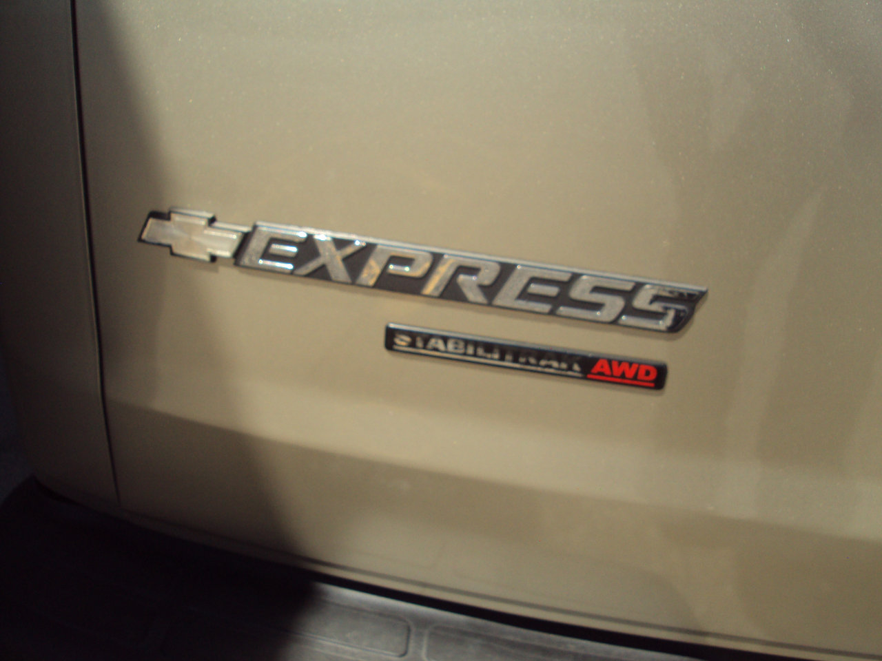 Used 2011 Chevrolet Express 1500 LT w/ LT Preferred Equipment Group image 38