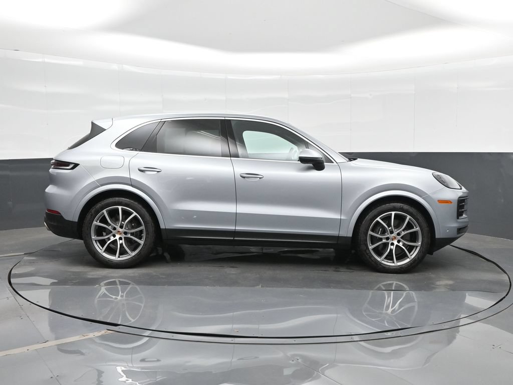 Certified 2026 Porsche Cayenne AWD/4WD image 10