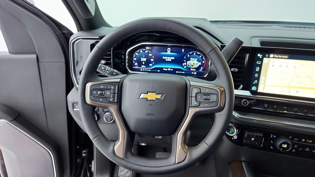 Used 2024 Chevrolet Silverado 2500 High Country w/ Technology Package AWD/4WD image 25