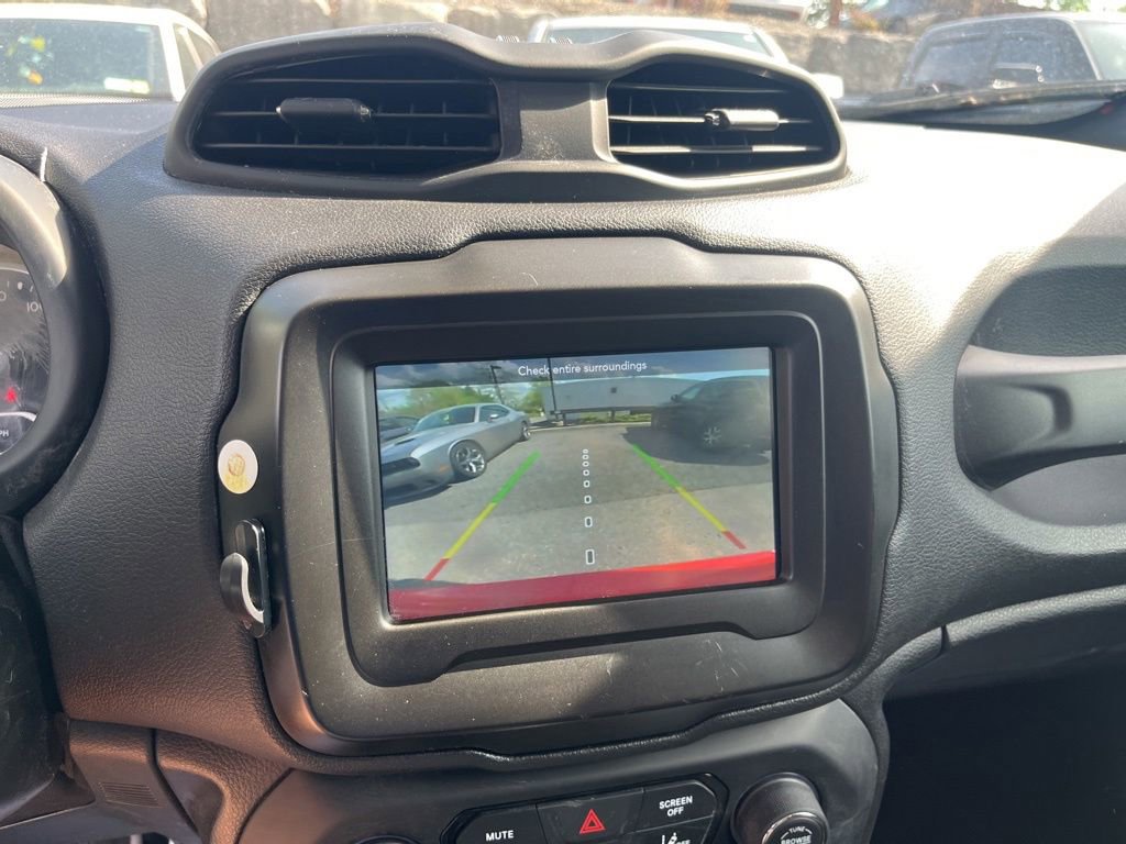 Used 2021 Jeep Renegade Latitude AWD/4WD image 22