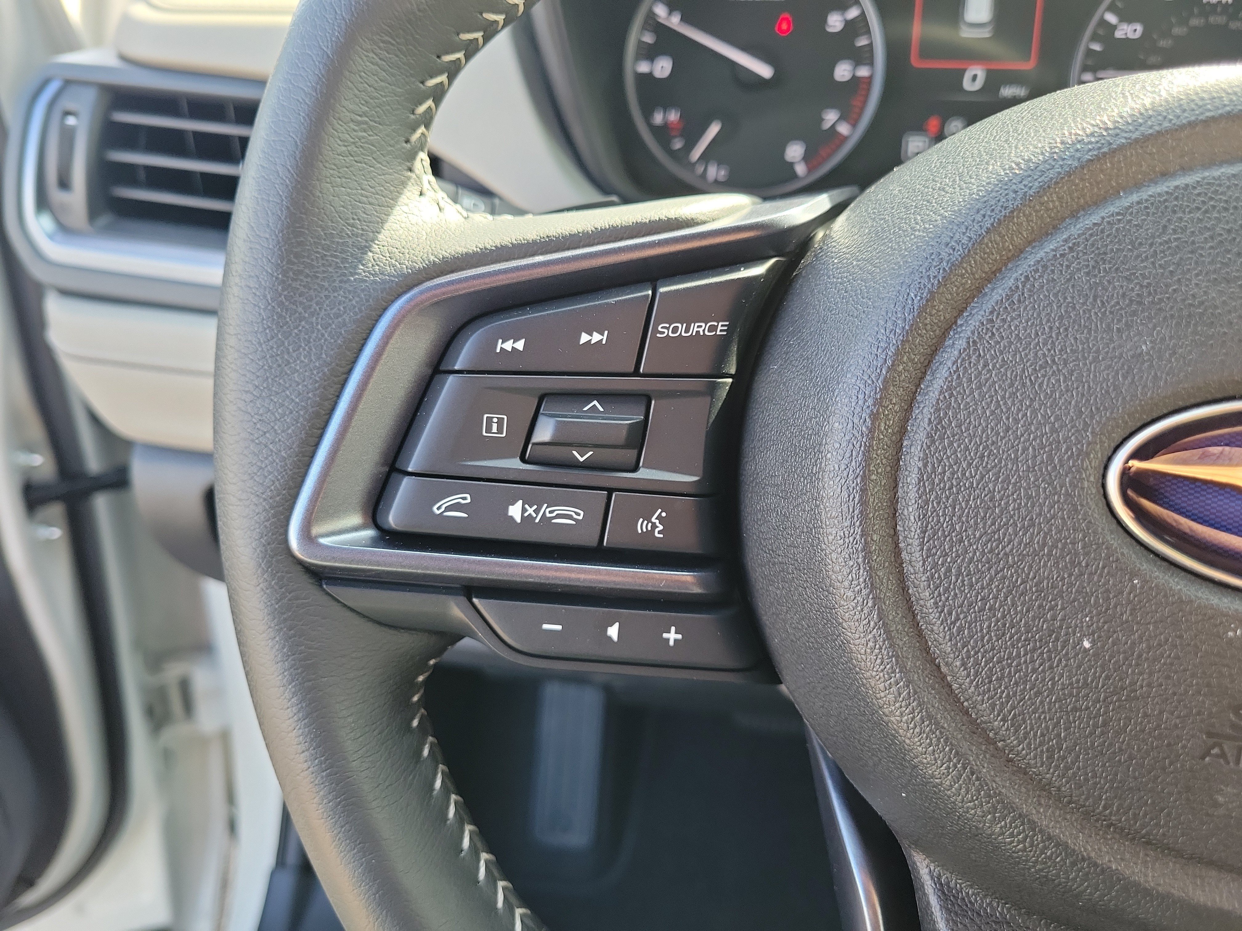 Certified 2025 Subaru Forester Limited AWD/4WD image 25