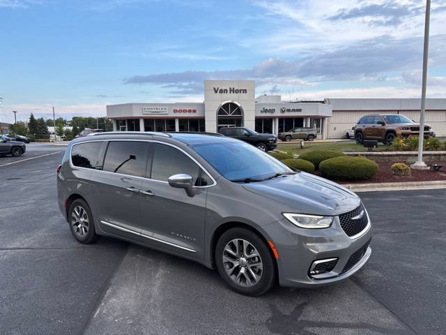 Used 2021 Chrysler Pacifica Pinnacle