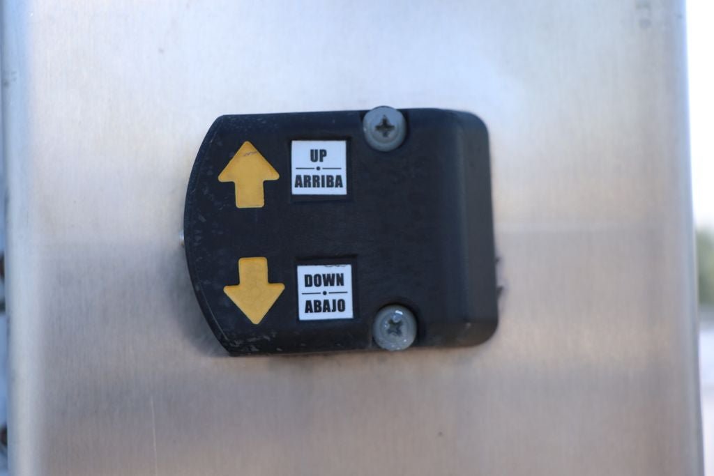 Used 2023 Ford F650 2WD Regular Cab Super Duty image 17