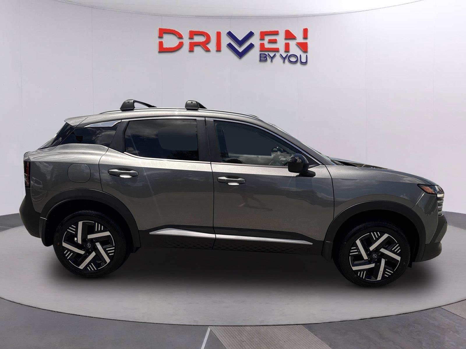 New 2026 Nissan Kicks SV w/ Cold Weather Package FWD image 2