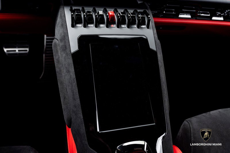 Used 2024 Lamborghini Huracan Tecnica image 36