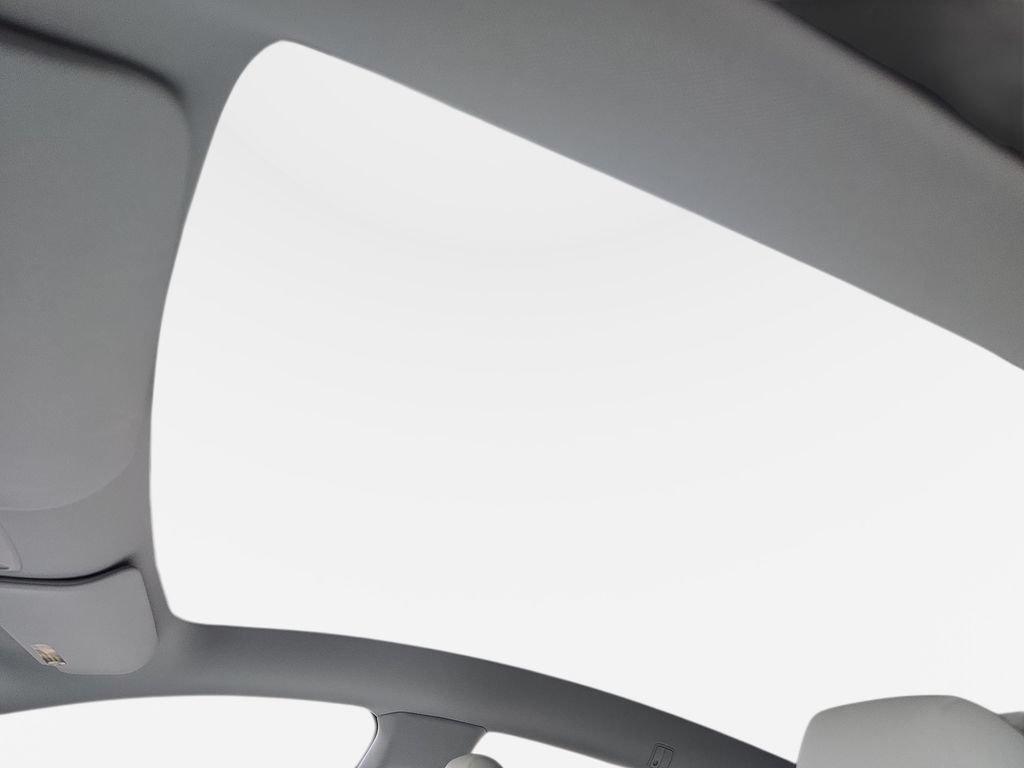 Used 2026 Tesla Model Y AWD image 28