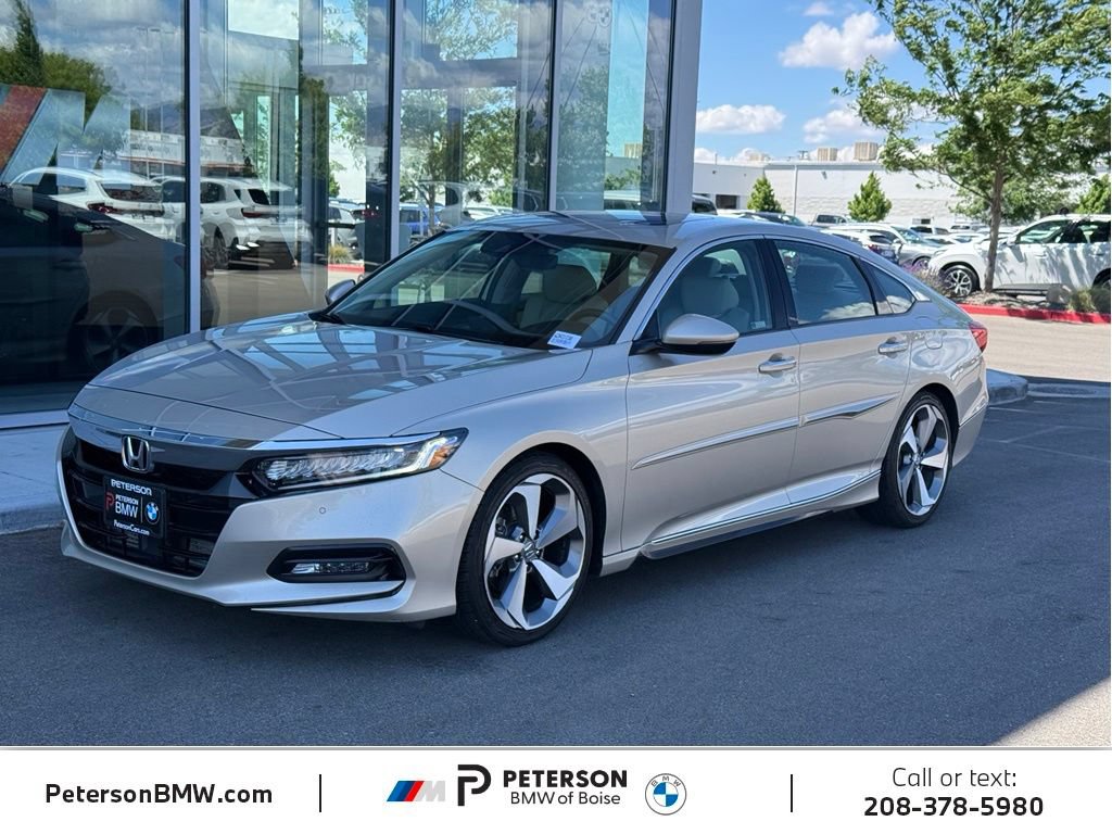 Used 2018 Honda Accord Touring image 1