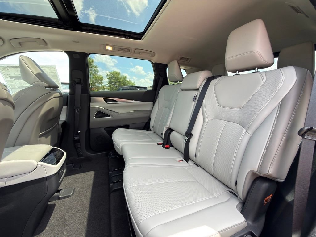 New 2027 INFINITI QX60 Luxe w/ Cargo Package AWD/4WD image 15