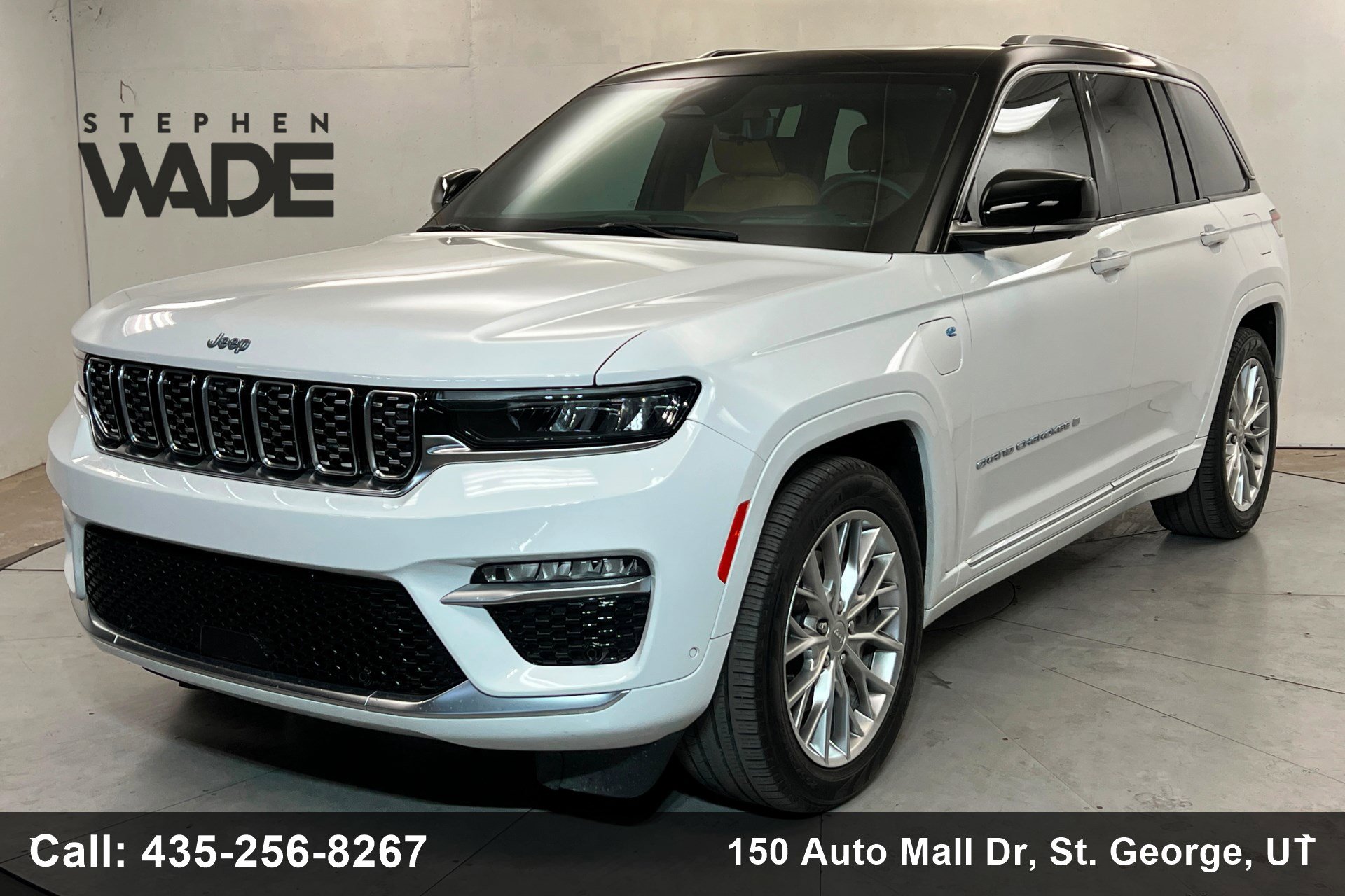 Used 2024 Jeep Grand Cherokee Summit w/ Advanced Protech Group IV AWD/4WD image 1