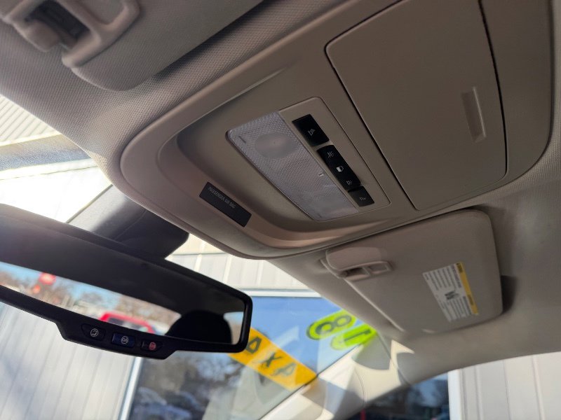 Used 2018 GMC Canyon SLE image 8