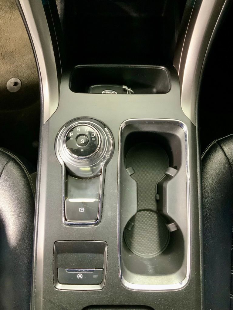 Used 2019 Ford Fusion SEL FWD image 31
