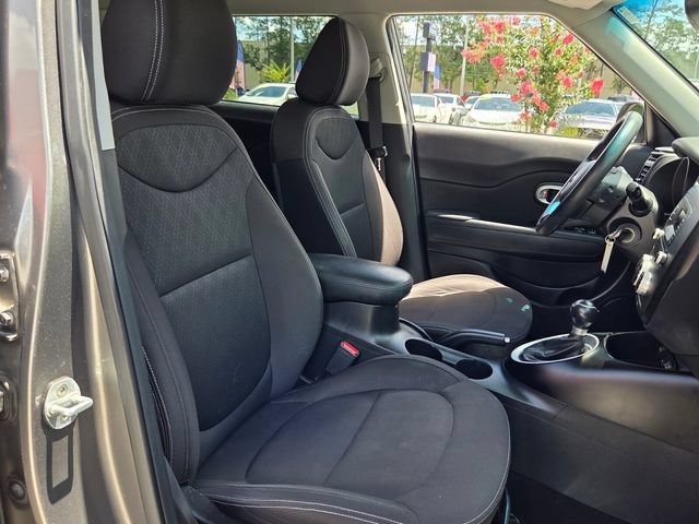 Used 2016 Kia Soul FWD image 17