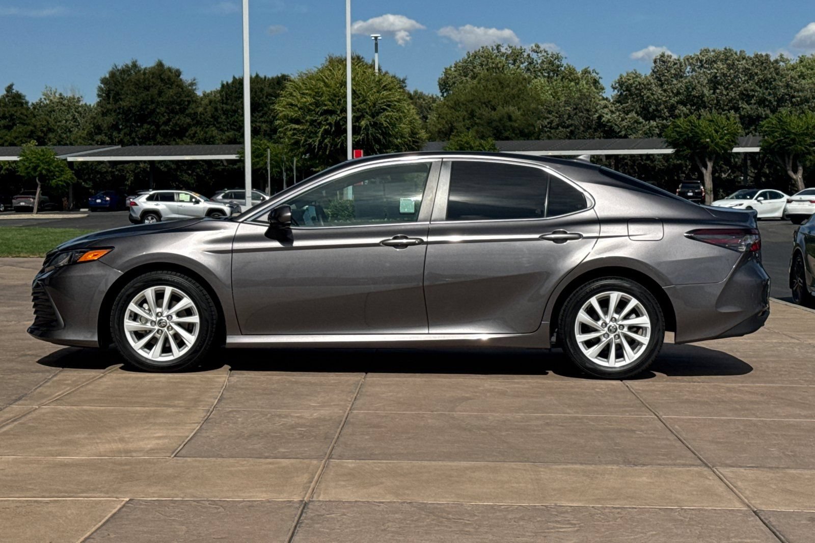 Used 2024 Toyota Camry LE FWD image 7