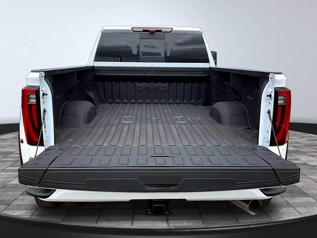 New 2026 GMC Sierra 3500 Denali Ultimate AWD/4WD image 17
