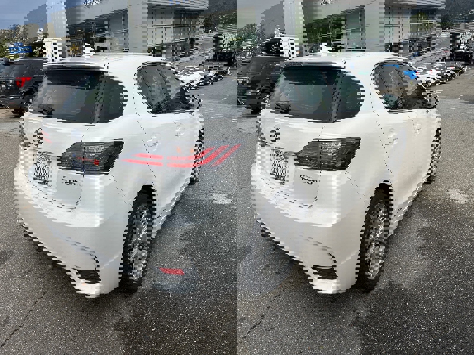 Used 2016 Lexus CT 200h image 4