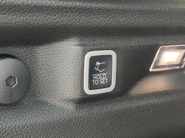 New 2027 Jeep Grand Cherokee L Limited RWD image 15
