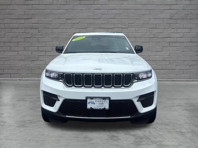 Used 2025 Jeep Grand Cherokee Laredo X w/ Luxury Tech Group I AWD/4WD image 2