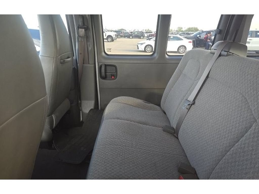 Used 2025 Chevrolet Express 3500 LT w/ LT Preferred Equipment Group RWD image 10