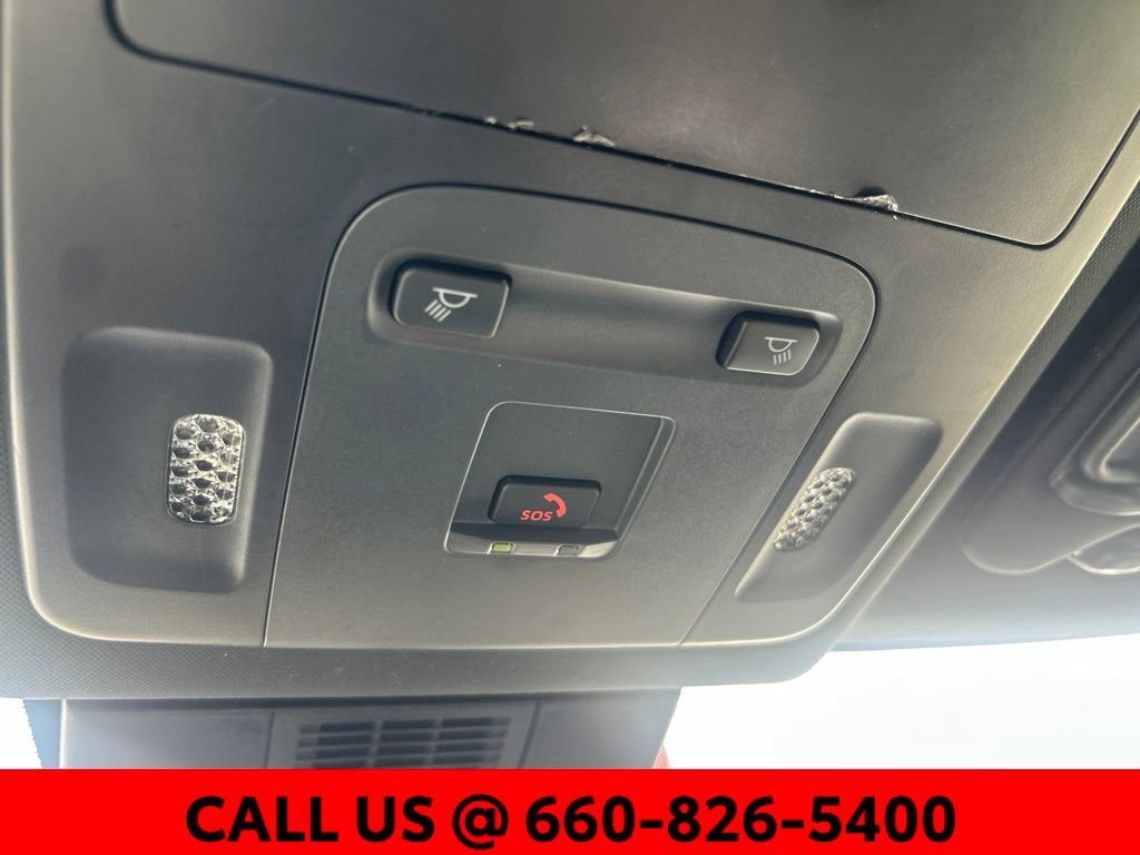 Used 2025 Toyota Camry SE FWD image 24