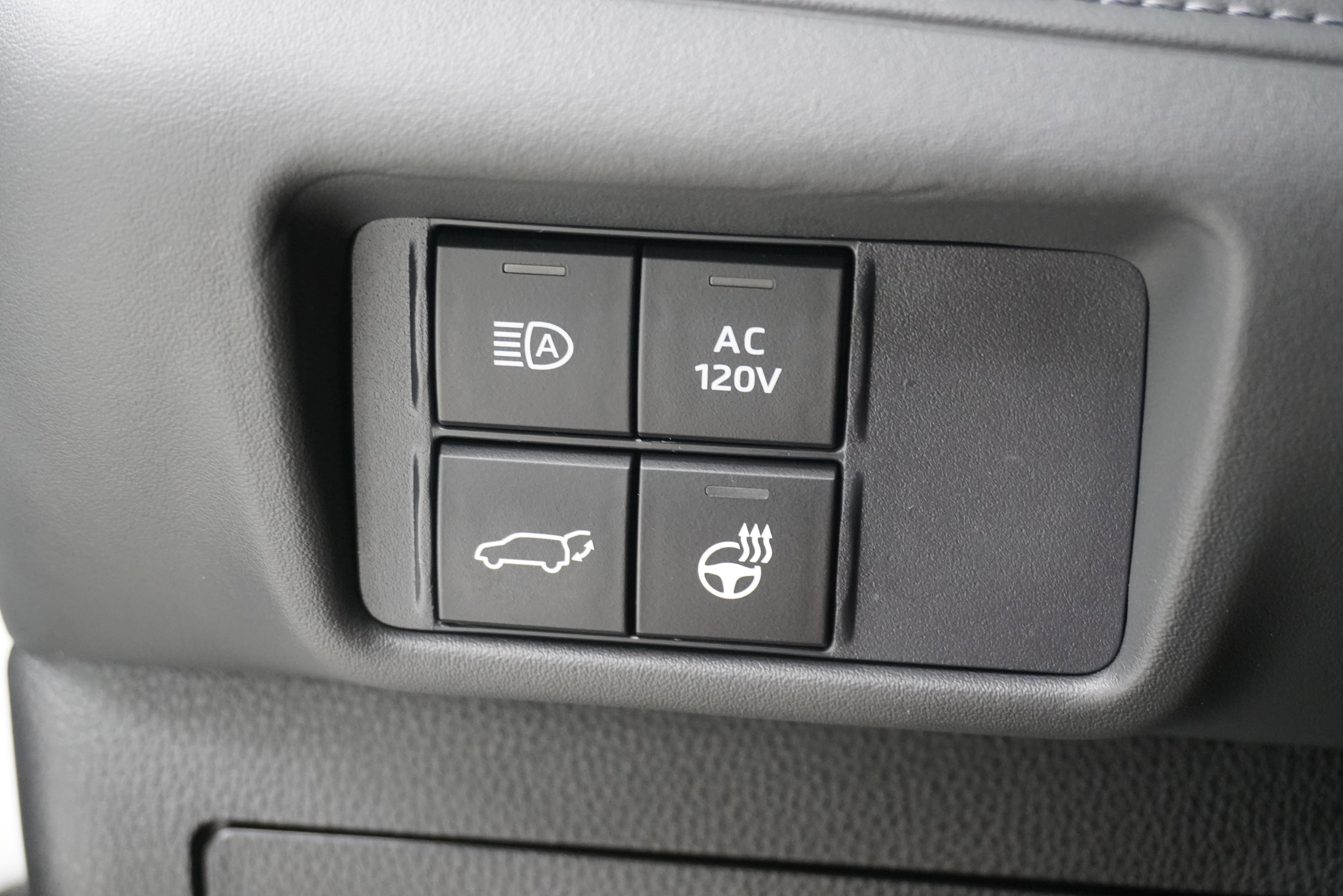 Used 2021 Toyota Highlander Limited image 29