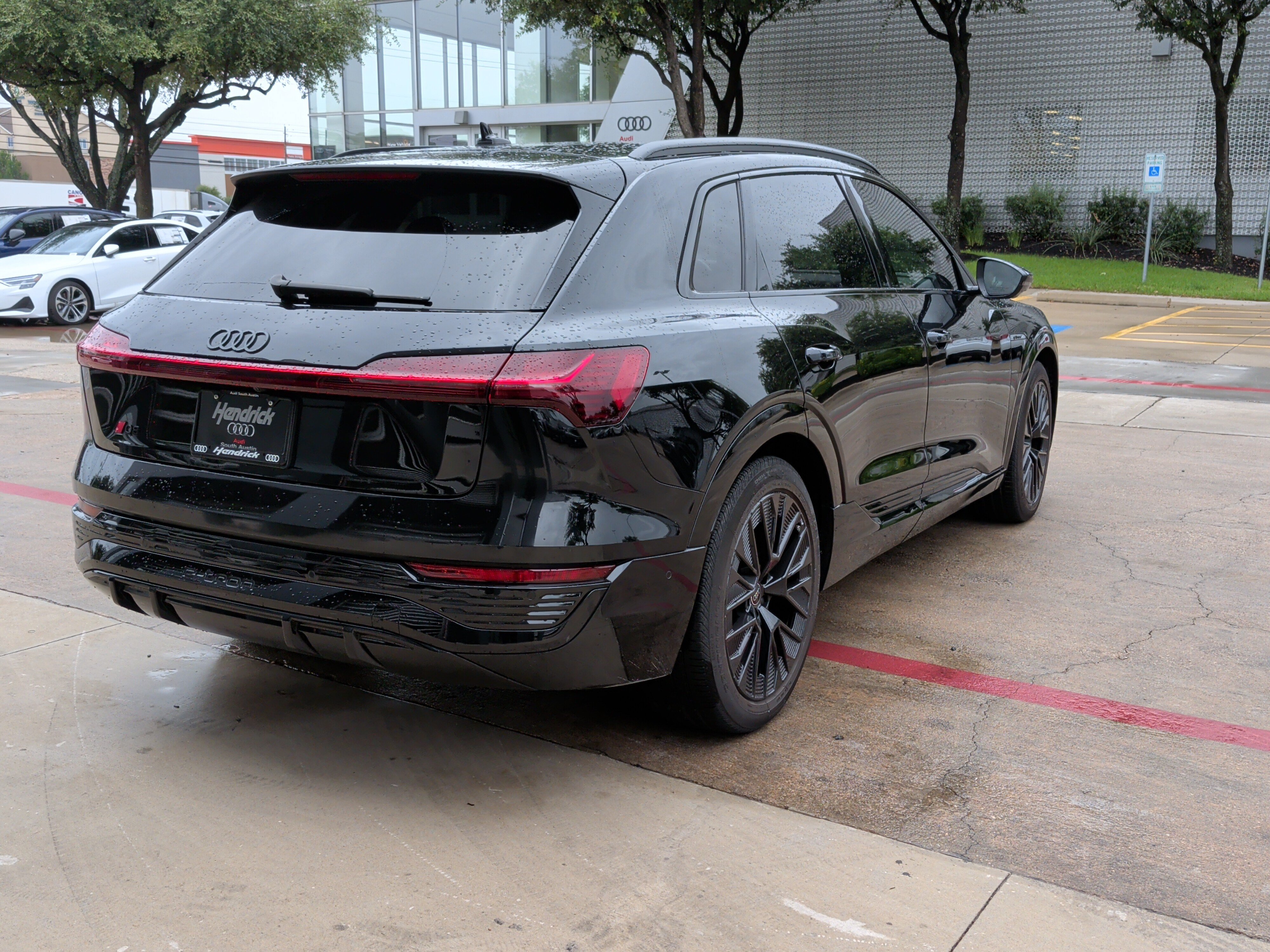 Used 2024 Audi Q8 e-tron Prestige w/ Prestige Package AWD/4WD image 10