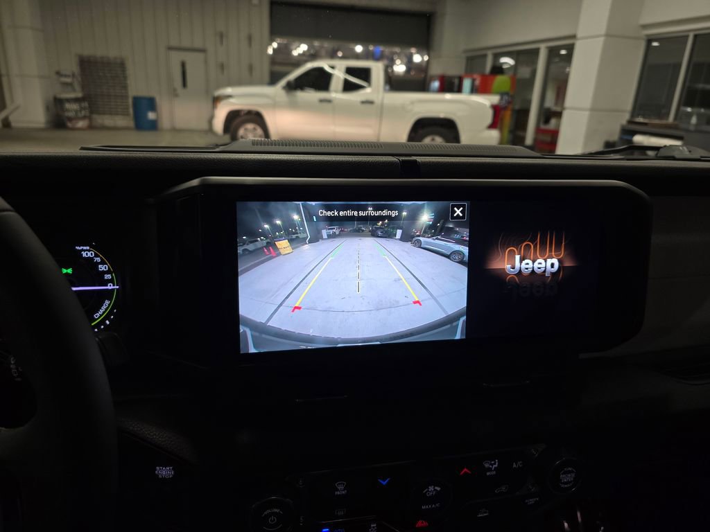 Used 2025 Jeep Wrangler Sport S image 26