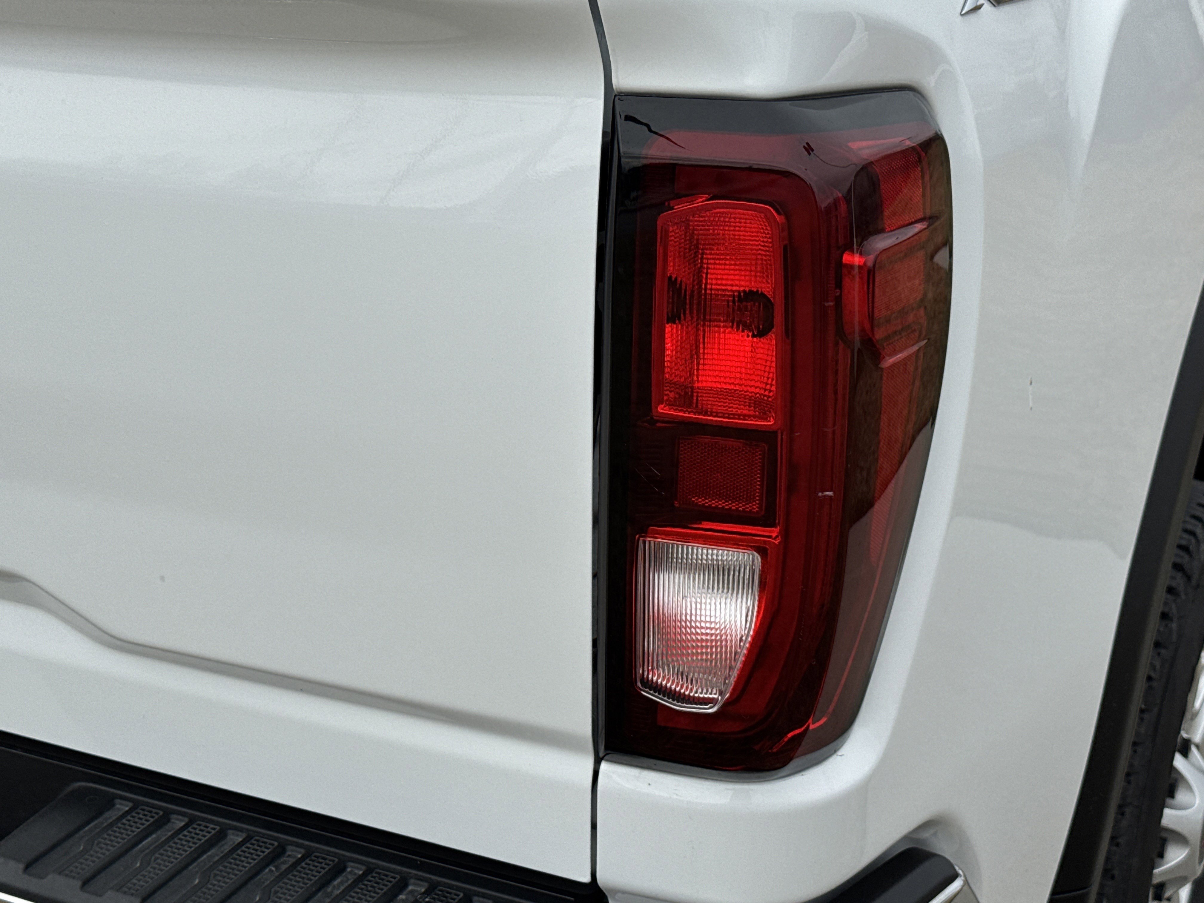 Used 2025 GMC Sierra 2500 Pro w/ 1SA Pro Safety Plus Package image 11