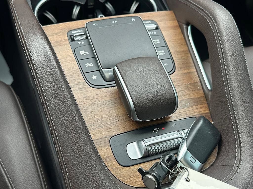 Used 2023 Mercedes-Benz GLS 450 4MATIC image 25