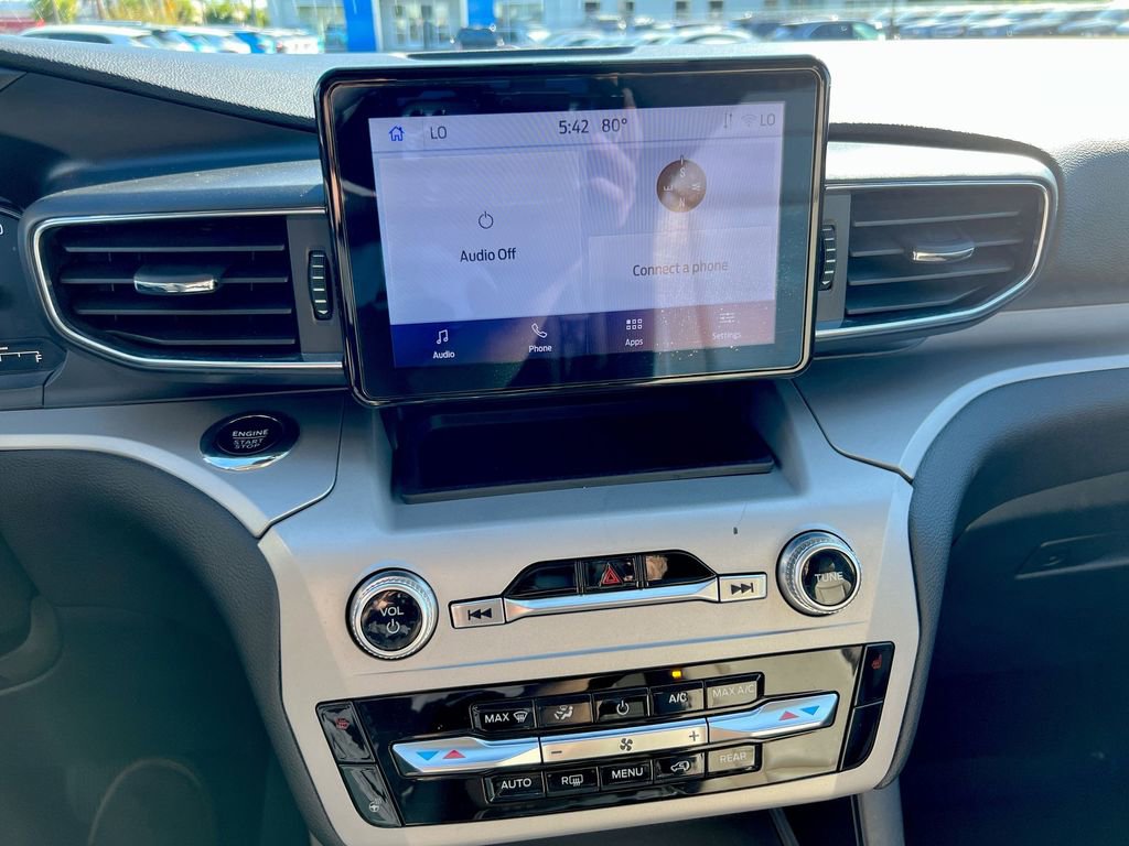 Used 2023 Ford Explorer XLT w/ Equipment Group 202A image 13