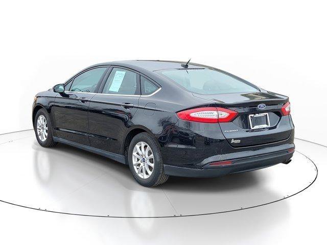 Used 2015 Ford Fusion S image 3