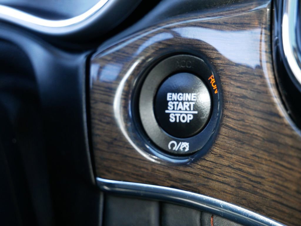 Used 2019 Jeep Grand Cherokee Summit AWD/4WD image 36