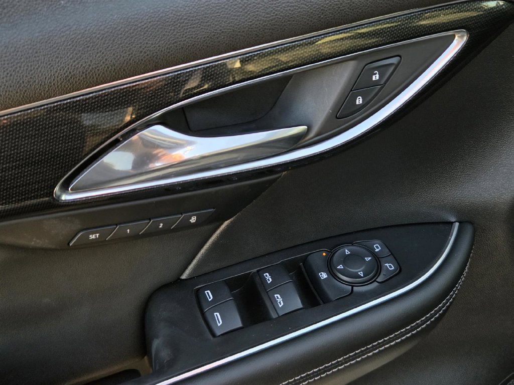Used 2021 Buick Envision Essence w/ Technology Package I AWD/4WD image 19