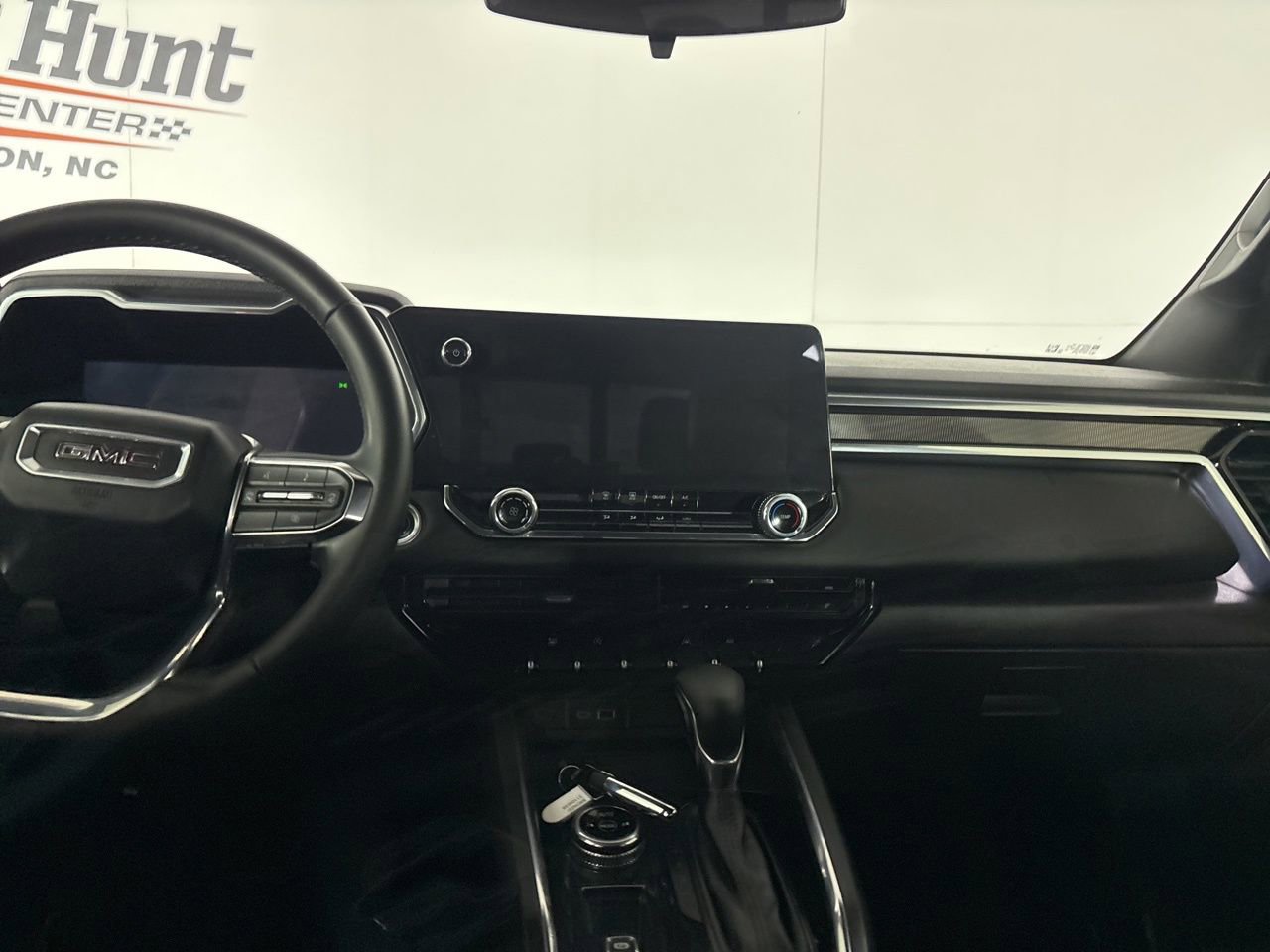 Used 2025 GMC Canyon Elevation image 21