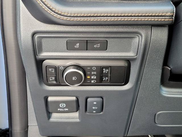 New 2024 Ford Expedition Max Platinum RWD image 40