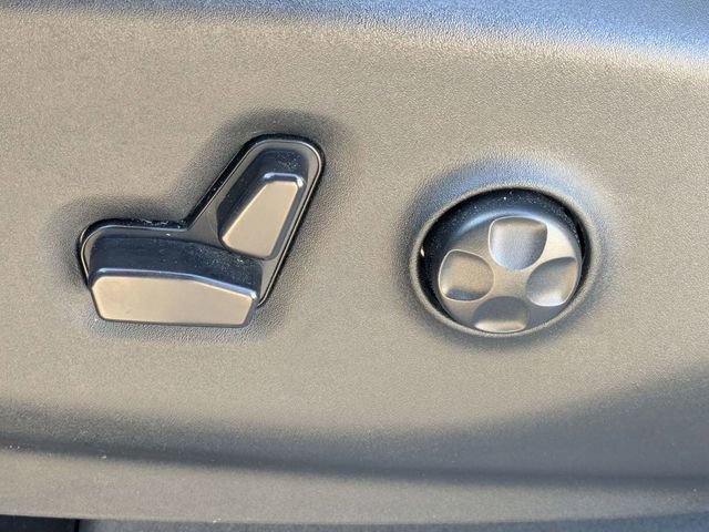 Used 2023 Chrysler Pacifica Touring-L image 20